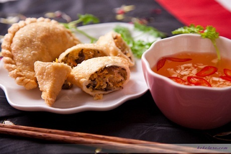 Những món ăn Việt được du khách nước ngoài yêu thích nhất - 24 Bún đậu mắm tôm - món ăn giản dị nhưng rất ngon miệng. Vị mắm tôm bổ trợ tuyệt vời cho đậu phụ rán.