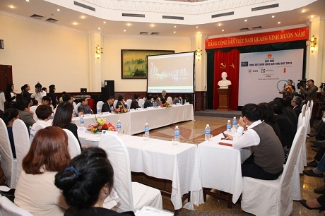 Giờ Trái Đất 2013: “Tôi và bạn hãy cùng hành động” - 1 Quang cảnh buổi họp báo.