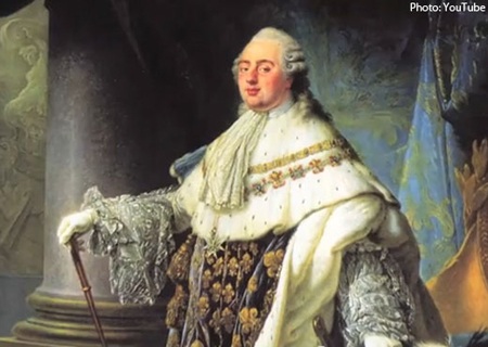 Chiếc khăn dính máu nhà vua Pháp có giá 523 triệu - 1 Vua Louis XVI đã bị xử trảm sau cuộc Cách mạng năm 1789 diễn ra tại Pháp.