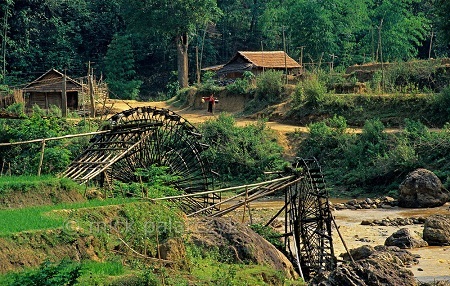 Một cọn nước ở sông Nậm La