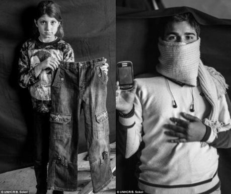 Anh Omar, 37 tuổi và chiếc đàn luýt cần dài ở trại tị nạn Domiz, Iraq.