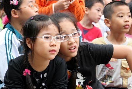 “Ăn” roi thầy cô - 2 “Ăn” roi thầy cô
