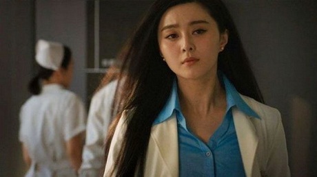 Trung Quốc nổi giận vì “Iron Man 3” là một trò “lừa bịp” - 2 Nam diễn viên Vương Học Kỳ vào vai bác sĩ Vũ trong “Iron Man 3”