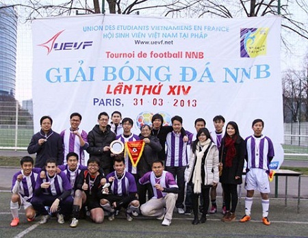 Sôi nổi giải bóng đá 'Những người bạn' tại Pháp - 2 Đội giải nhì Toulouse FC. Ảnh: Đức Bình – Hoàng Nam