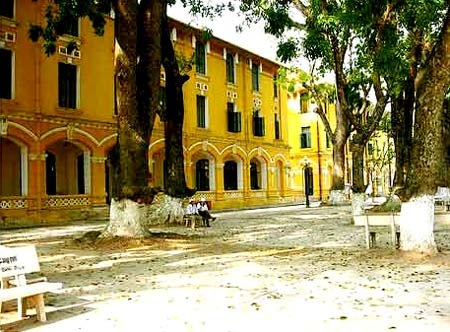 Viết giữa sân trường 17 - 1 Viết giữa sân trường 17