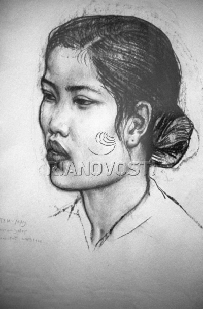 Việt Nam trong những bức ký họa của họa sĩ Nga - 24 Cô gái Việt Nam