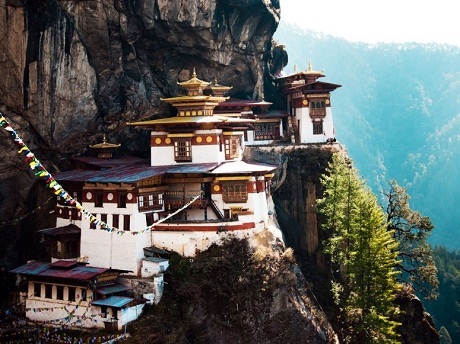 Báo Mỹ khuyên "nên một lần trong đời đi bộ trên phố cổ Hà Nội" - 13 Nepal – Đến thăm đền thờ khỉ thần Swayambhunath Stupa được xây dựng từ thế kỷ thứ 5.