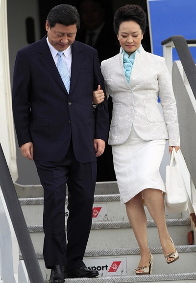 Điểm chung thú vị giữa gia đình Obama và Tập Cận Bình - 7 Một hình ảnh hiếm hoi có đủ 3 thành viên gia đình ông Tập Cận Bình