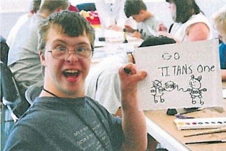 Công ty truyền thông bị kiện vì xúc phạm bệnh nhân Down - 1 Công ty truyền thông bị kiện vì xúc phạm bệnh nhân Down