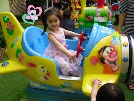 Bé gái gốc Việt gây “sốt” trên mạng xã hội Hàn Quốc - 10 Pi Uy