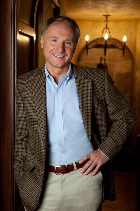 Nhà văn Dan Brown ví thủ đô của Philippines với... địa ngục - 3 Nhà văn Mỹ Dan Brown