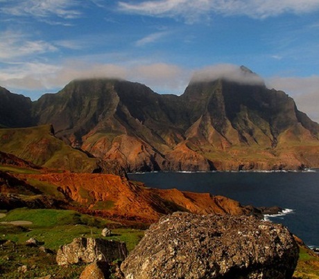 Đảo Jicaro đặc trưng với những rặng cọ và những mái nhà tranh.