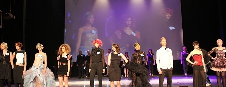 Nhà hát nổi tiếng Les Follies Bergeres