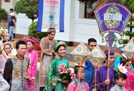 Hình ảnh hoa hậu Ngọc Hân hoá thân thành hoàng hậu - 14 Lê Huy Hoàng Hải