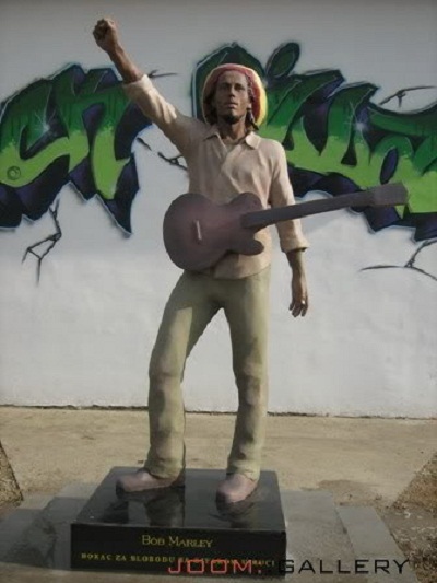 Bức tượng được đặt ở thành phố Nashville, bang Tennessee, Mỹ.