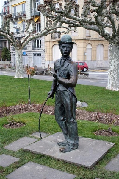 Tượng danh hài Charlie Chaplin ở Vevey, Thụy Điển.