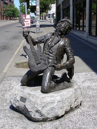 Tượng nam ca sĩ Jimi Hendrix ở Seatle, Washington, Mỹ.