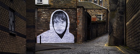 Thanh niên Robertson.