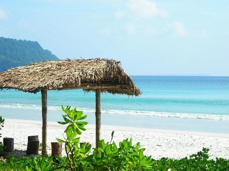 Bãi biển Cửa Đại là một trong những bãi biển đẹp nhất Châu Á