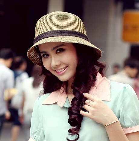 Huyền Lizzie: “Tôi ý thức được cái duyên với nghề” - 3 - Nghiệp diễn khá gian truân đối với người làm nghề, Huyền có bao giờ khóc và muốn từ bỏ vì nghề?