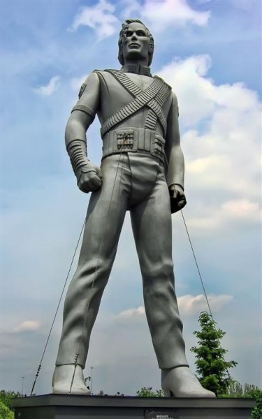 Tượng Michael Jackson ở Eindhoven, Hà Lan.