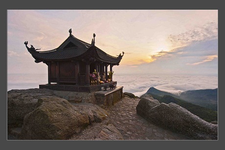 Phù vân Yên Tử - Quang Tuấn