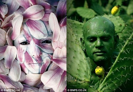 Chú ếch xanh này cần tới 5 người mẫu cùng hợp lại để tạo nên.