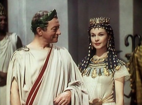 Bộ phim "đắt đỏ" nhất lịch sử điện ảnh tái xuất - 4 “Caesar and Cleopatra” (1945)