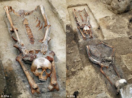 Tìm thấy mộ “ma cà rồng” ở Ba Lan