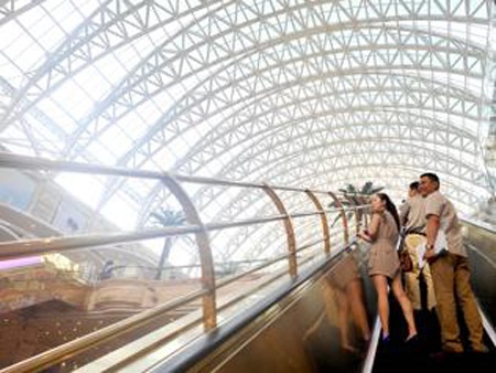 Khám phá tòa nhà lớn nhất thế giới tại Trung Quốc - 2 Tòa nhà khổng lồ là biểu tượng mới nhất cho sự bùng nổ kinh tế của Trung Quốc.