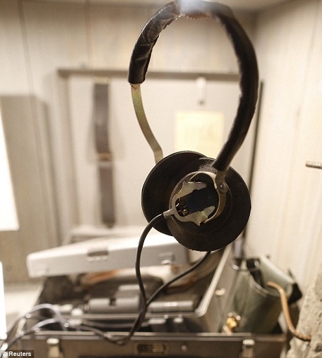 Một thiết bị nghe lén.