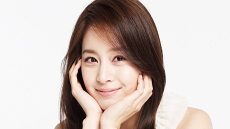 Phụ nữ châu Á "sôi sục" phẫu thuật thẩm mỹ đẹp như sao Hàn - 3 Nữ diễn viên Kim Tae-hee