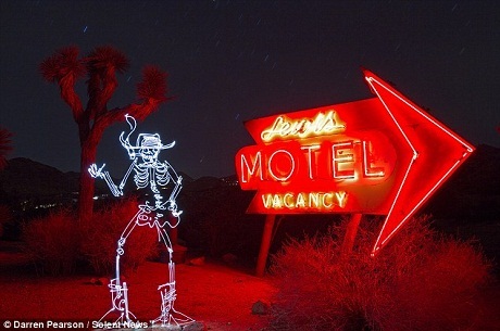 Tạo hình của một bộ xương “cao bồi”.