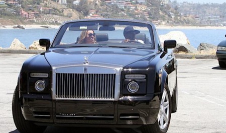 Khi ngôi sao tặng nhau những món quà xa xỉ bậc nhất