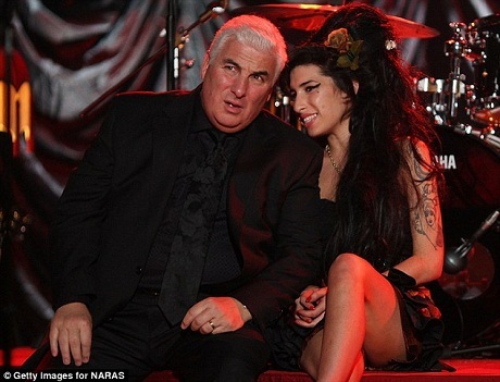 Nữ ca sĩ Amy Winehouse đã biết mình sẽ chết ở tuổi 27?