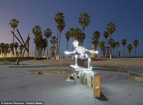 Những bức ảnh được thực hiện bằng kỹ thuật phơi sáng chậm.