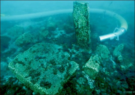 Khám phá những tàn tích dưới đáy đại dương