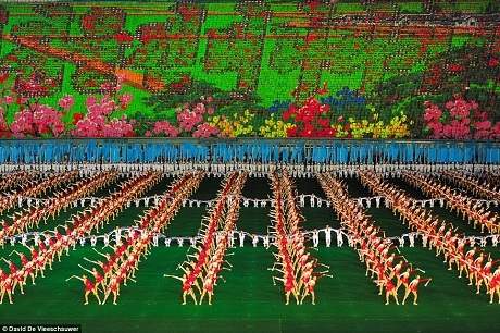 Mỗi màn đồng diễn đều huy động tới hàng ngàn người tham gia.