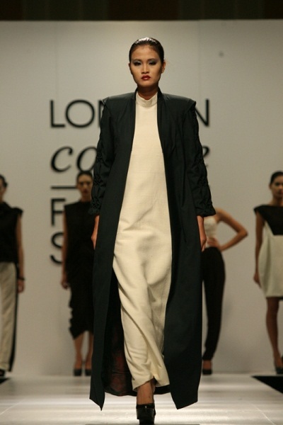 Nguyễn Thị Thu với BST “Hoàng gia”: