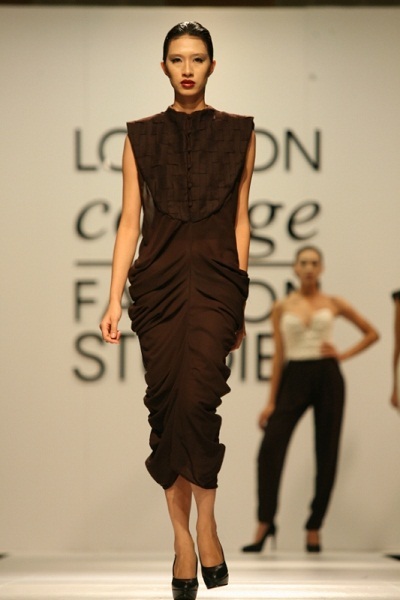 Nguyễn Thị Thu với BST “Hoàng gia”: