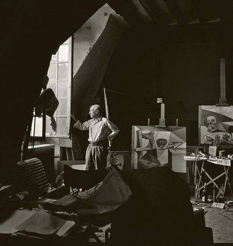 Xưởng vẽ của Picasso ở Pháp có nguy cơ bị “xóa sổ” - 4 Picasso sống trên tầng áp mái