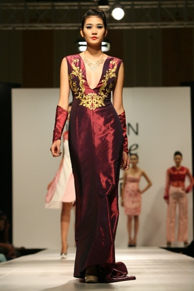 Hoàng Việt Anh và BST “Vô hạn”: