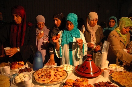 Ramadan - Thánh lễ đặc sắc của người Hồi giáo - 5 Ramadan - Thánh lễ đặc sắc của người Hồi giáo