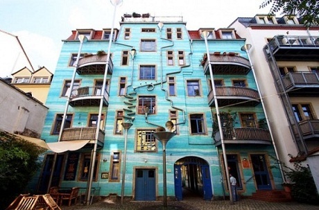 Thú vị tòa nhà phát ra nhạc mỗi khi trời mưa - 1 Thú vị tòa nhà phát ra nhạc mỗi khi trời mưa