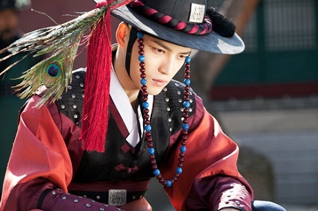 Phim truyền hình vẫn "hái ra tiền" cho Hàn Quốc - 4 Hình ảnh nhân vật của Suzy và Sung Jae trong phim Cửu Gia Thư (Gu Family Book).