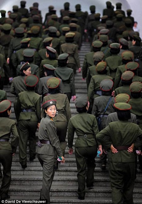 Nữ quân nhân người Triều Tiên.