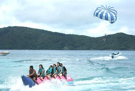 Nhiều môn thể thao dưới nước thu hút du khách ở đảo San Hô (Pattaya)