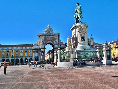 192 ví tiền và phép thử về lòng trung thực - 16 Thành phố Prague, Cộng hòa Séc đứng
ở vị trí thứ 8 với 3/12 người trung thực.