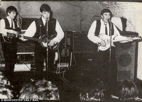 Thăm lại quán bar nơi The Beatles từng "quậy phá" - 1 Cavern Club là
nơi ban nhạc The Beatles bắt đầu gây dựng tên tuổi.