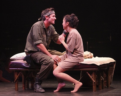 Tại sao vở kịch “Miss Saigon” luôn gây sốt trên thế giới? - 4 Vở kịch “Miss Saigon” gây sốt ở Anh